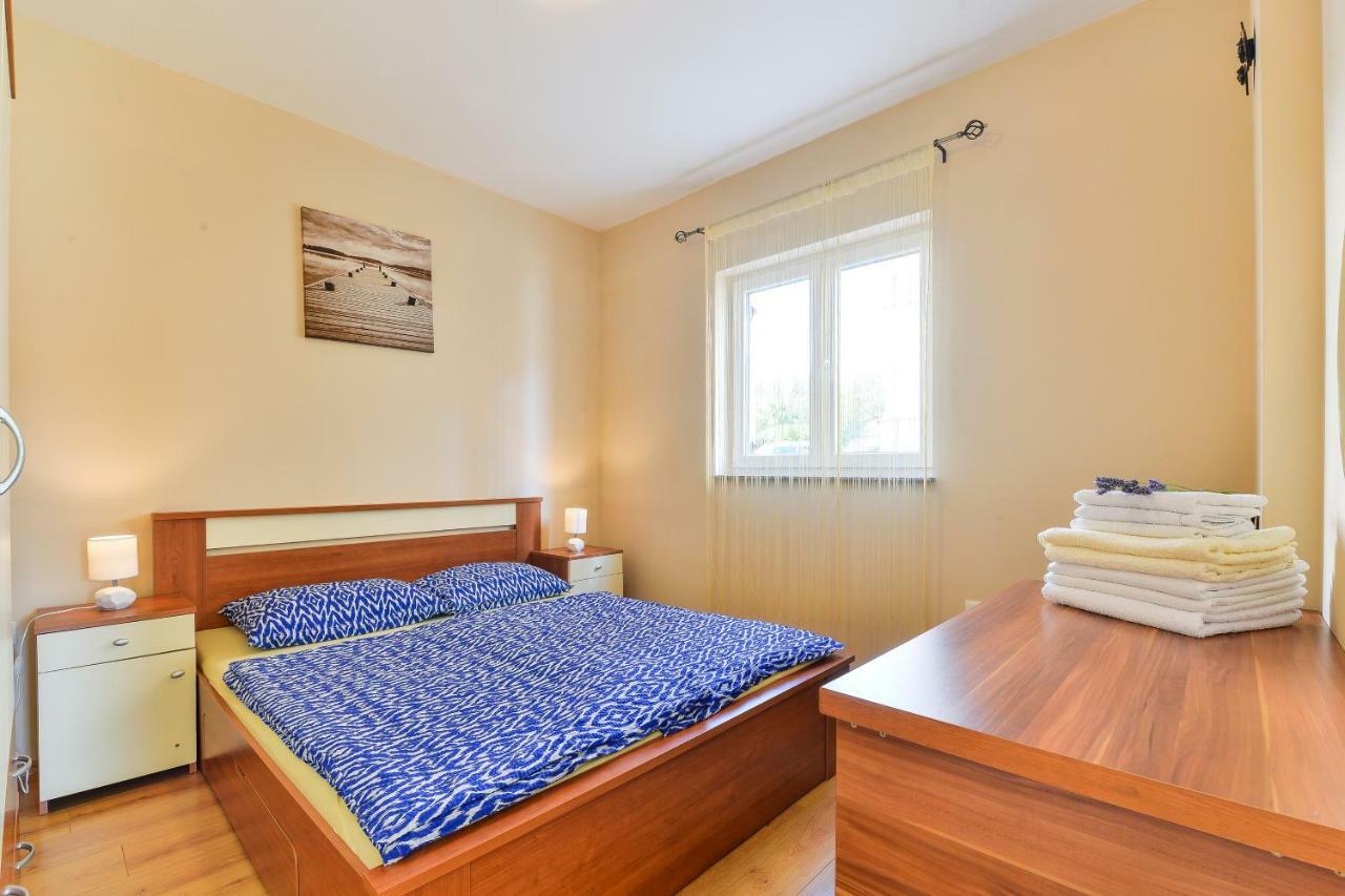 Apartments Dakovic Пакоштане Екстер'єр фото